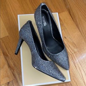 Michael Kors Dorothy glitter pump size 7